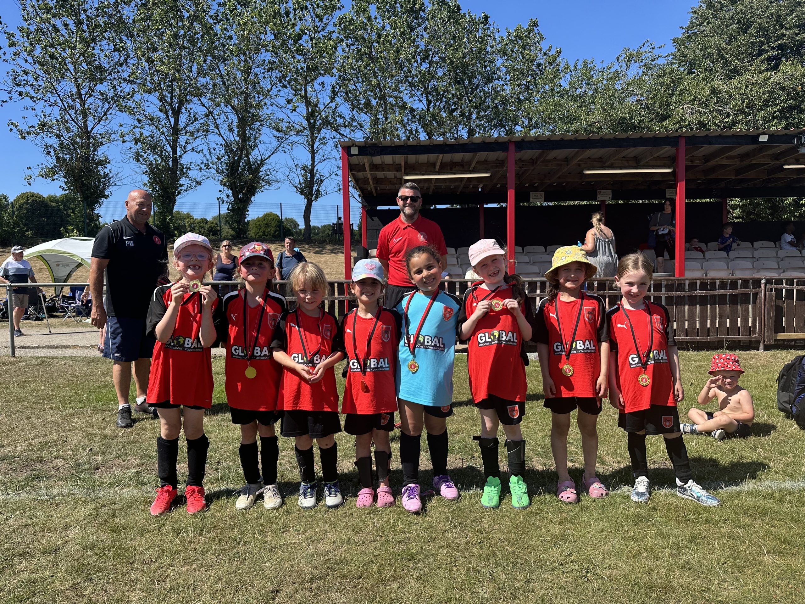 Supporting our local heroes – proud sponsors of Brunsmeer Athletic U7 Girls